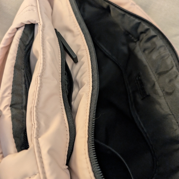 Calpak Luka expandable laptop tote - Picture 14 of 14